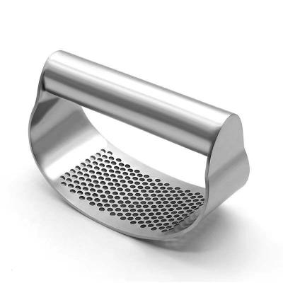 China High Quality Sustainable Kitchen Accessories Tools Stainless Steel Garlic Press for sale