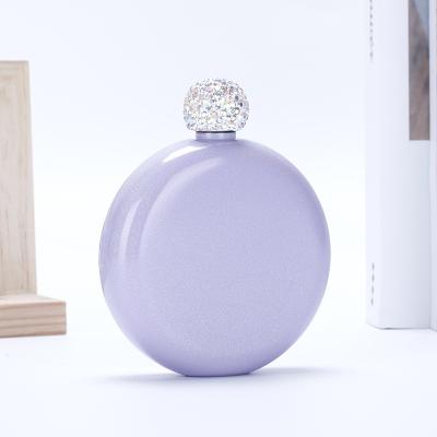 China Top quality minimalist custom engraved alcohol 6 oz black white copper rose gold colored hip flask for wedding for sale