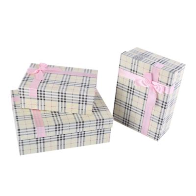 China High End Decorated Biodegradable Luxury Design Paper Wedding Gift Packaging Box For Present for sale