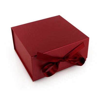 China New Handmade Custom Design White Kraft Paper Gift Box With Good Service for sale