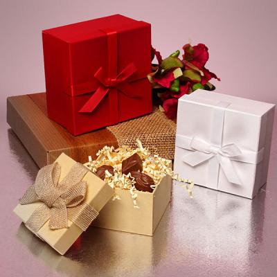 China Matte Finish Rigid Setup Boxes biodegradable with ribbon for sale