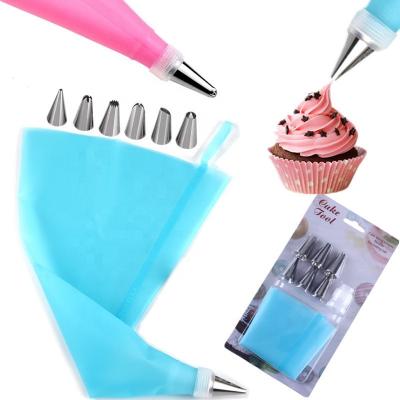 China Sustainable Icing Piping Set With 6 Stainless Steel Nozzles Cake Decorating Cupcake Piping Pastry Tips for sale