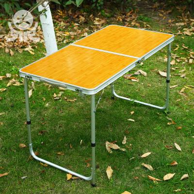 China Outdoor Aluminum Portable Folding Serving Table 4ft Table with Carry Handle for Indoor Outdoor Picnic Party Dining Camping, White for sale