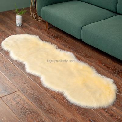 China Luxury Shaggy Plush Carpet Bedside Floor Living Room Fuzzy Carpet Rugs For Bedroom Washable Faux Fur Area Rug Soft Fluffy Area Rug for sale