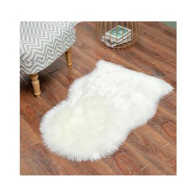 China Stain Resistant 60x90cm Pet Polyester Faux Fur Blanket Rugs And Blankets For Carpet Bedroom for sale