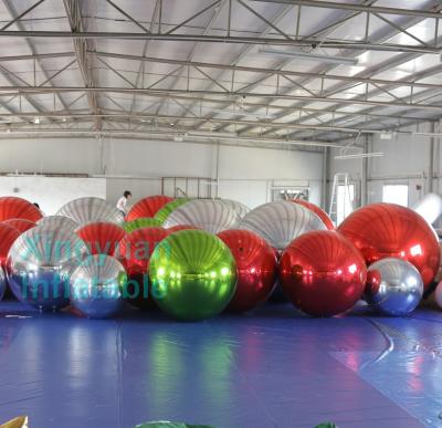 China Hot Sale PVC Christmas Ornaments Giant Inflatable Ball For Decoration for sale