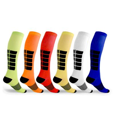 China Antibacterial Men And Women Sport Compression Knitted Athletic Socks For Training Fitness Football Basketball for sale