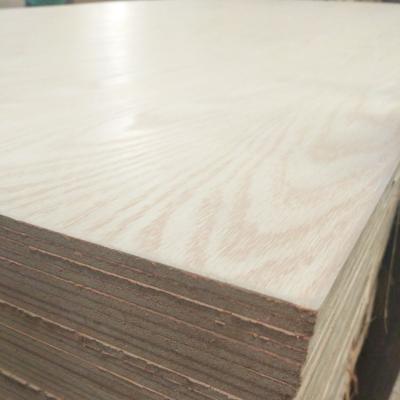 China 3A modern natural red oal fancy plywood 1220*2440mm natural veneer with high quality and low price for fancy plywood doors for sale