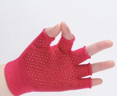 China SHANXIN Anti-slip Wholesale Sports Half Finger Yoga Gym Glove Cheap Sports Gloves for sale