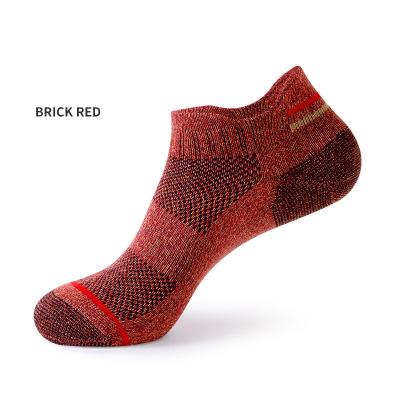 China Manufacturer Wholesale Breathable Fashion Summer Breathable Thin Custom Made Men's Anti Bacterial Running Short Socks for sale