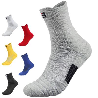 China Hot Selling Custom Men's Basketball Knitted Ankle Socks Athletic Customizable Men's Breathable Logo Embroidered Sports Basketball Socks for sale