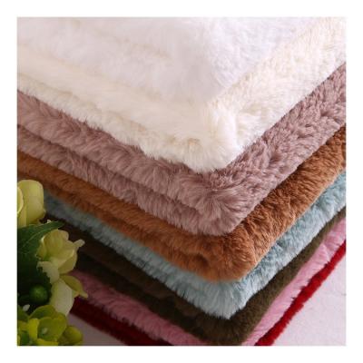 China Fashionable Wholesale 100% Polyester Long Pile Faux Fur Fabric for sale