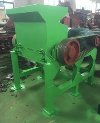 China Tire Shredder Tyre Crushing Machine Recycled Scrap Tires With Harden Gears for sale