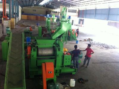 China Waste Tire Recycling Mchine Processing Production Line With Rubber Block Or Granule for sale