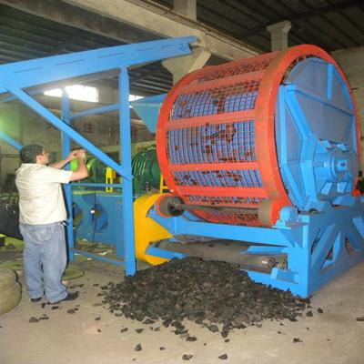 China Large Capacity Tire Shredder Machine 380V 50HZ Muilt Blades Customizable for sale