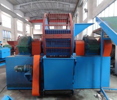 China Tire Shredder Rubber Shredding Machine Crush 50MM × 50MM Block for sale