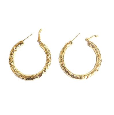 China 18K Yellow Gold Plated Brass Hoop Earring Texture Surface Brass Circle Earrings for sale