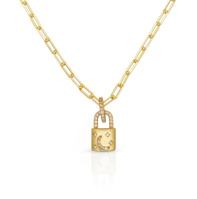 Cina 18K Gold Medallion Pendant Pave White CZ Link Chain Necklace per il fidanzamento in vendita