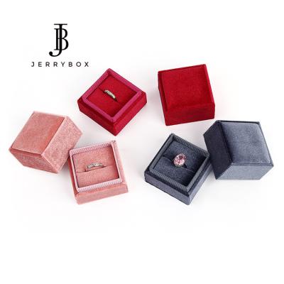 China Ring Custom Logo Velvet Proposal Ring Box for sale