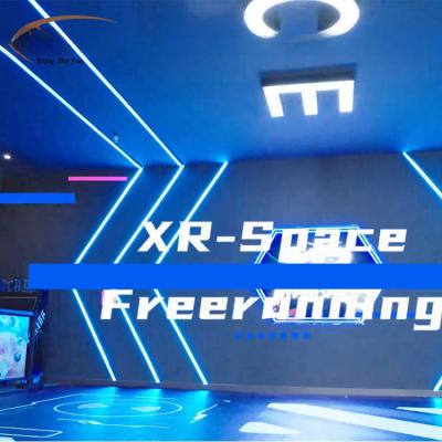 China Große Raum-VR-Schießspiele Multiplayer 9D 4 Player VR-Simulator-Maschine zu verkaufen