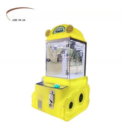 China Anti Shake Commercial Claw Machine Coin Operated Claw Machine Colorful for sale