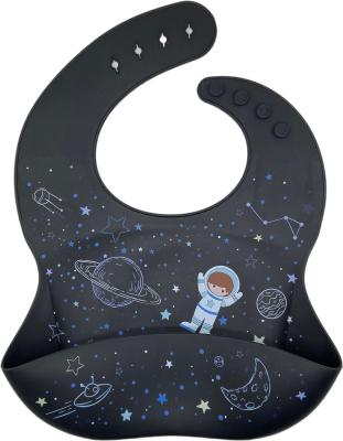 China Food Grade BPA Cartoon Print Water Proof Baby Black Collapsible Free Silicone Free High Quality Feeding Bibs for sale