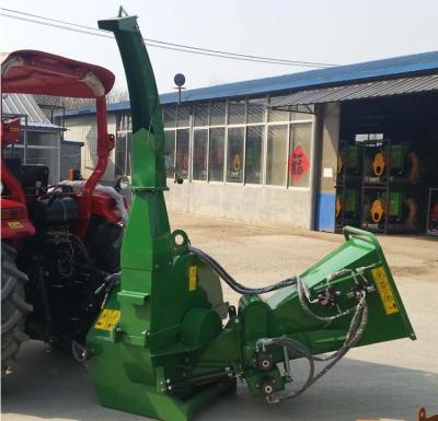 China Agriculture 4wd wood tractor bx62r PTO hydraulic wood chipper chipper machine price for sale