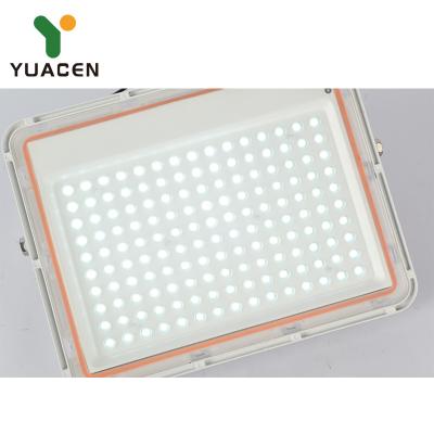 China 100W Road 100W High Power IP67 LED Outdoor Solar Light Solar Flood Light for sale