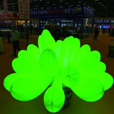 China Decoração de casamento inflável luz LED colorida grandes flores infláveis à venda