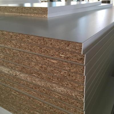 China High Quality Moisture Proof Laminated Particleboard /melamine Chipboard for sale