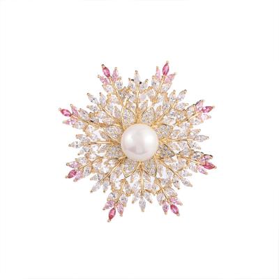 China Double Light Luxury Vintage Flower Pearl Snowflake Brooch Pin for sale