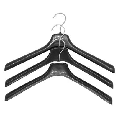 China China Manufacturer Non-slip Textured Textured Black Plastic Practical Clothes Hanger Clothing Store Hotel Finishing Hanger for sale