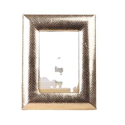 China Custom Handmade Gold Home Decor Leopard Print Wall Hanging PU Picture Photo Frame for sale