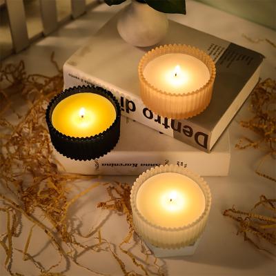 China Crystal Glass Jar Scented Candles Soy Wax Scented Kit For Aromatherapy Gifts Set Scented Candles Wholesale With Lid for sale