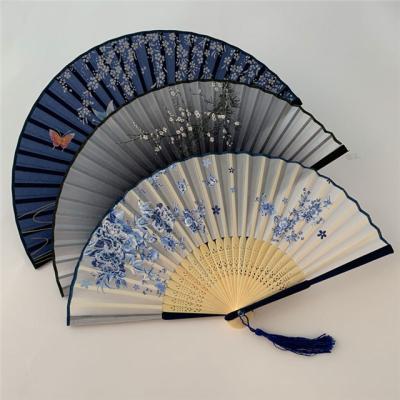 China Chinese style vintage style silk folding fan decoration ornaments home decor for sale