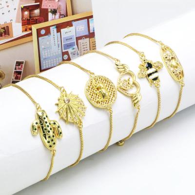 China 2021Fashion TRENDY Gold Plated CZ Micro-inlaid Heart Women Bracelet Brass Copper Elephant Chain Bracelet Ladies Wrist and Insect Charm for sale