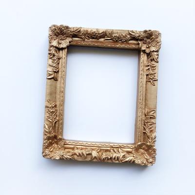 China Europe Design New Square Decorative Model Shaped Antique Gold Craft Photo Resin Frame for sale