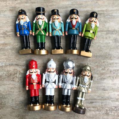 China Hot Selling Europe New Resin Nutcracker Model Toy Soldier Nutcracker Toy Glitter Nutcracker Dolls for sale