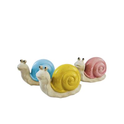 China Mini Indoor And Outdoor Ceramic Snail Crafts Garden Supplies Decorations for sale