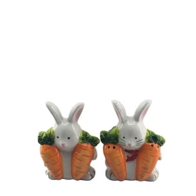 China Restaurant Hotel Kitchen Living Staples Stonerware Novelty Rabbit Ceramic Shaker Set and Home Viable Carrot Salt and Pepper Set for sale