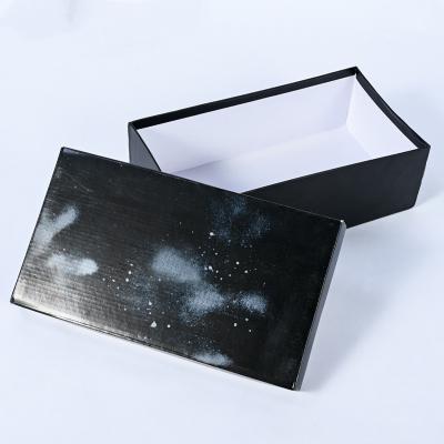 China Recycled Materials Men And Women Shoe Box Cardboard Custom Printing Box With Hole Color Express Packing Color Box for sale