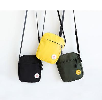 China Wholesale Daily Life Small Nylon Cross - Body Sling Bag Women Mini Messenger Shoulder Bag for sale