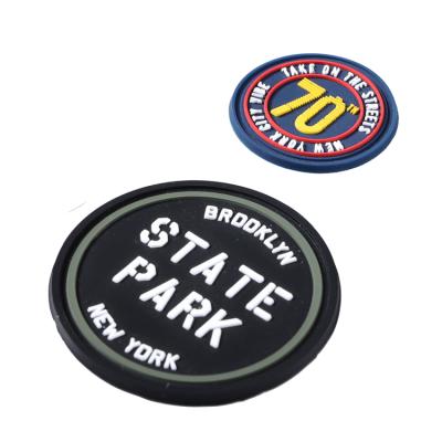 Κίνα Sustainable 3D Silicone Label Made Embossed Logo For Clothing Bag PVC Patches Custom Rubber προς πώληση