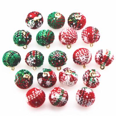 China Sustainable Christmas Round Ball Fabric Covered Bead Pendant Buttons For Decoration for sale