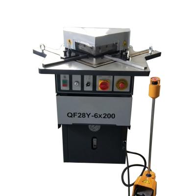 China Corner 90 Degree Sheet Metal Notcher Machine Hydraulic Cutting Angle Notching for sale