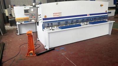 China chapa metálica hidráulica Qc12y-6x2500 da máquina da tesoura do Cnc de 6mm 2500mm à venda