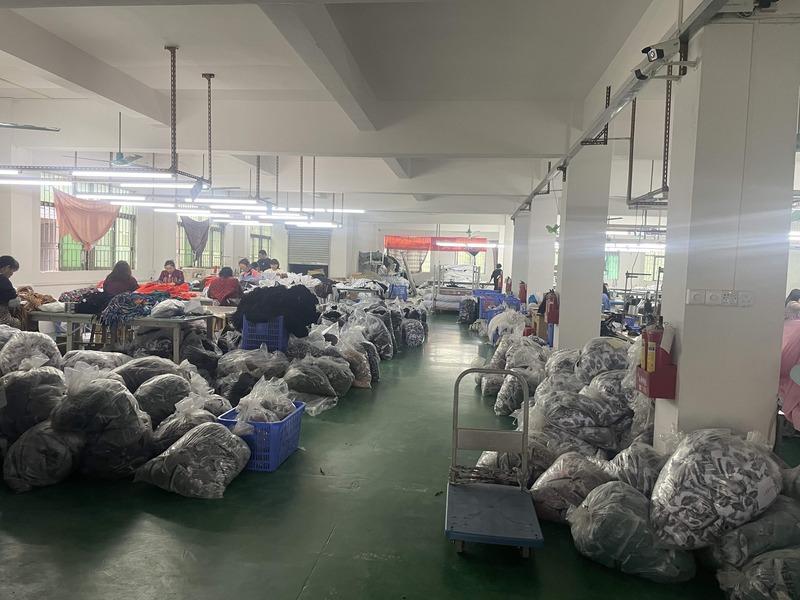 Verified China supplier - Dongguan Yuchuang Garment Co., Ltd.