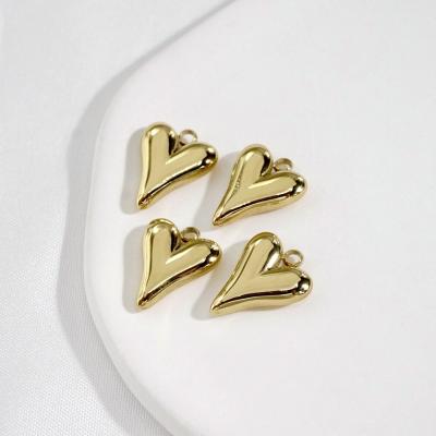 China Non Tarnish Tasty 14K Gold Plated Waterproof Stainless Steel Heart Peach Pendant Charms Accessories For DIY Necklace Earrings Making for sale