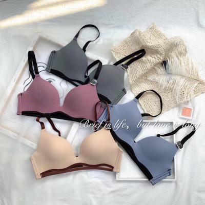 China 2022 New Solid Color Comfortable Shiny Pure Soft Seamless Bras Lady Padded Pushup Bra Gathering Solid Color Simple Thin Bra Chest QUICK DRY for sale