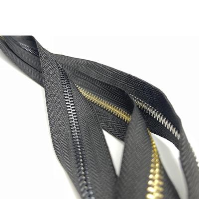 China Manufacturer Custom Long Chain Open End Workable Close End Metal Zipper For Handbags / Garments for sale